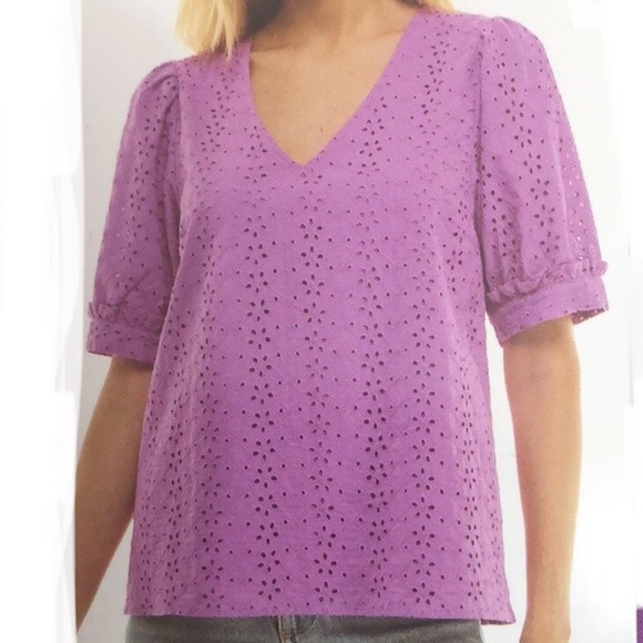 Draper James Women's Short Puff Sleeve Heidi V-Neck Top - Picture 1 of 9